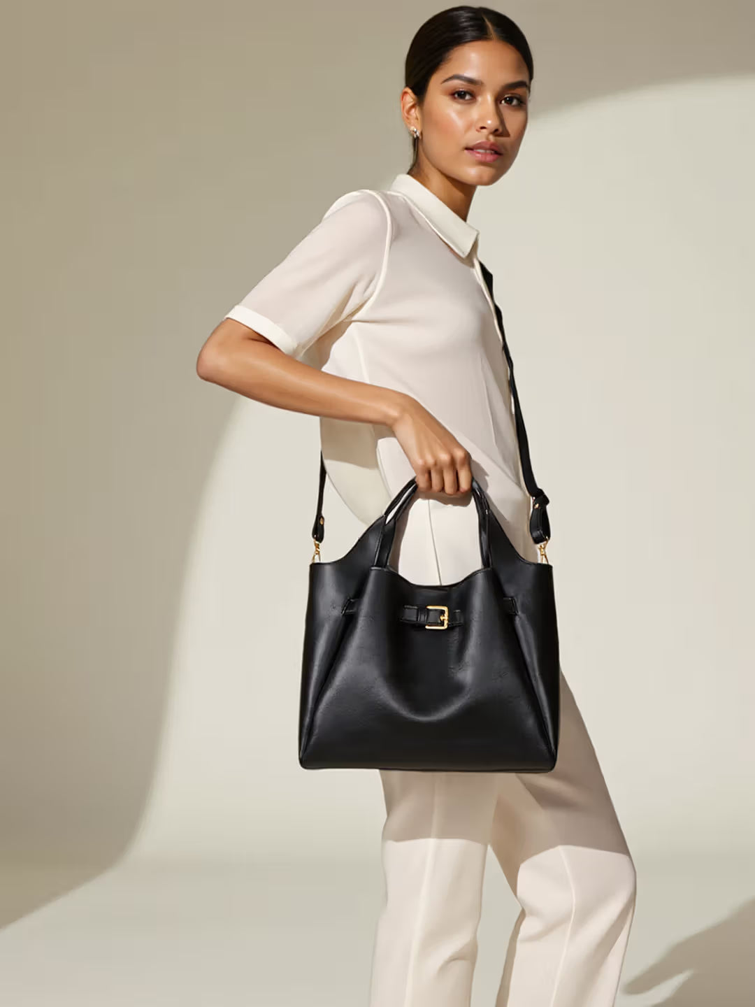 Toteteca Women Unlined Black Handbag with Detachable Strap